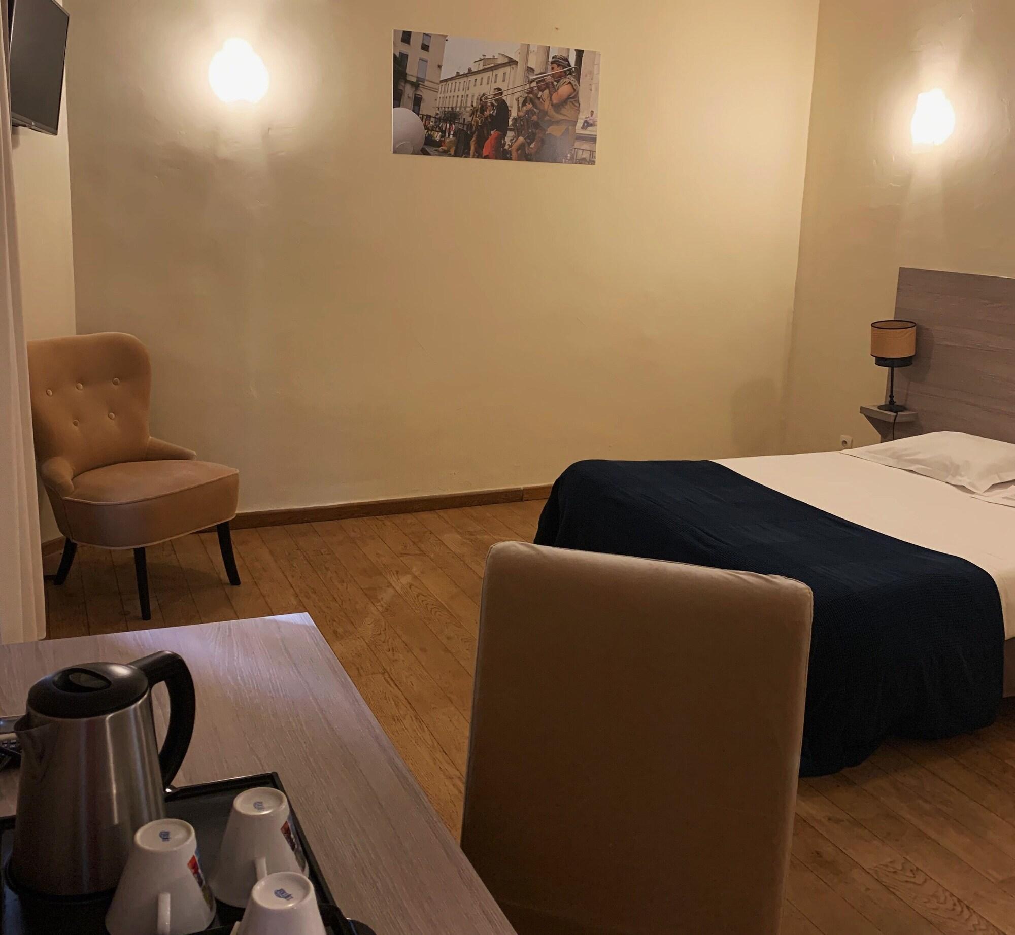 נים Empire Hotel מראה חיצוני תמונה
